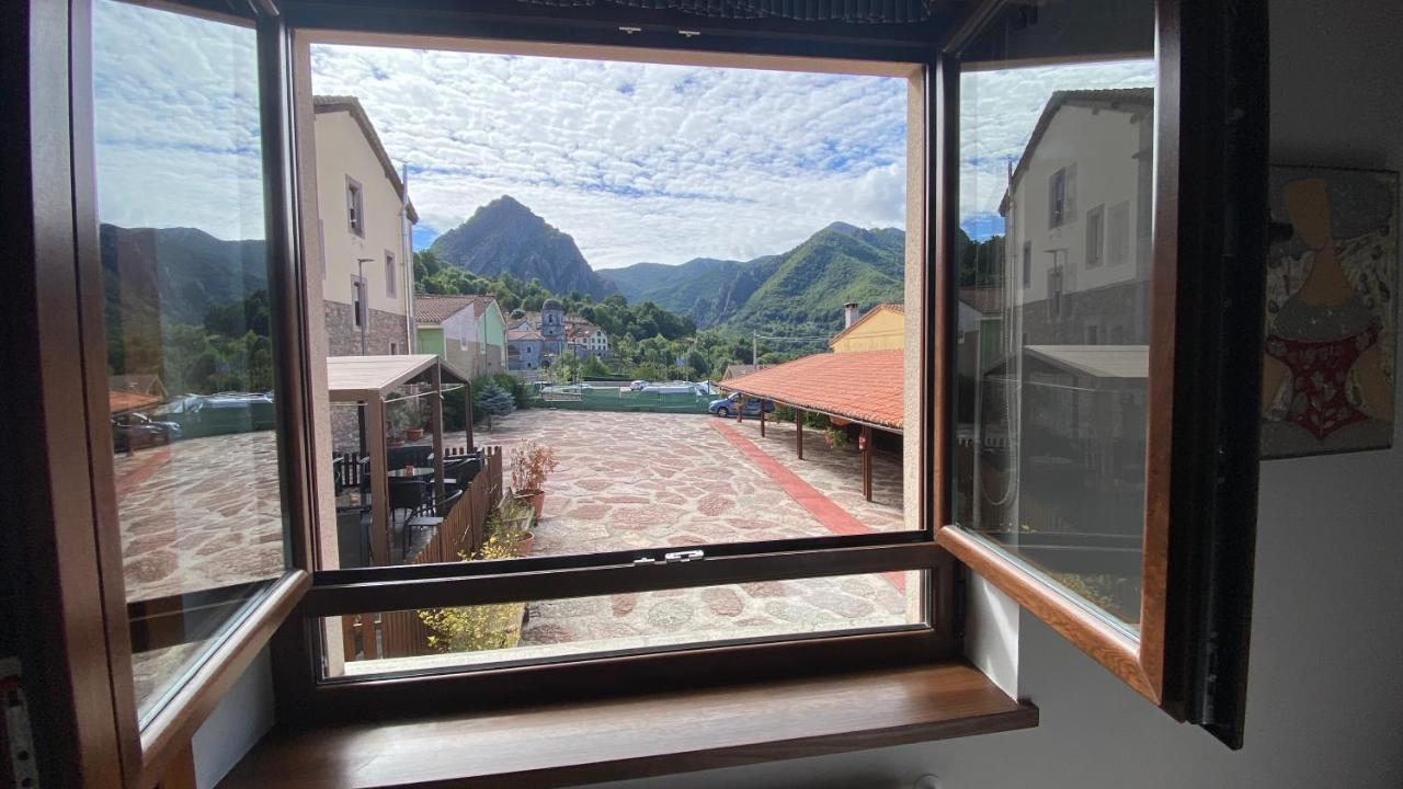 Hostal La Cuna del Sella Oseja de Sajambre Esterno foto