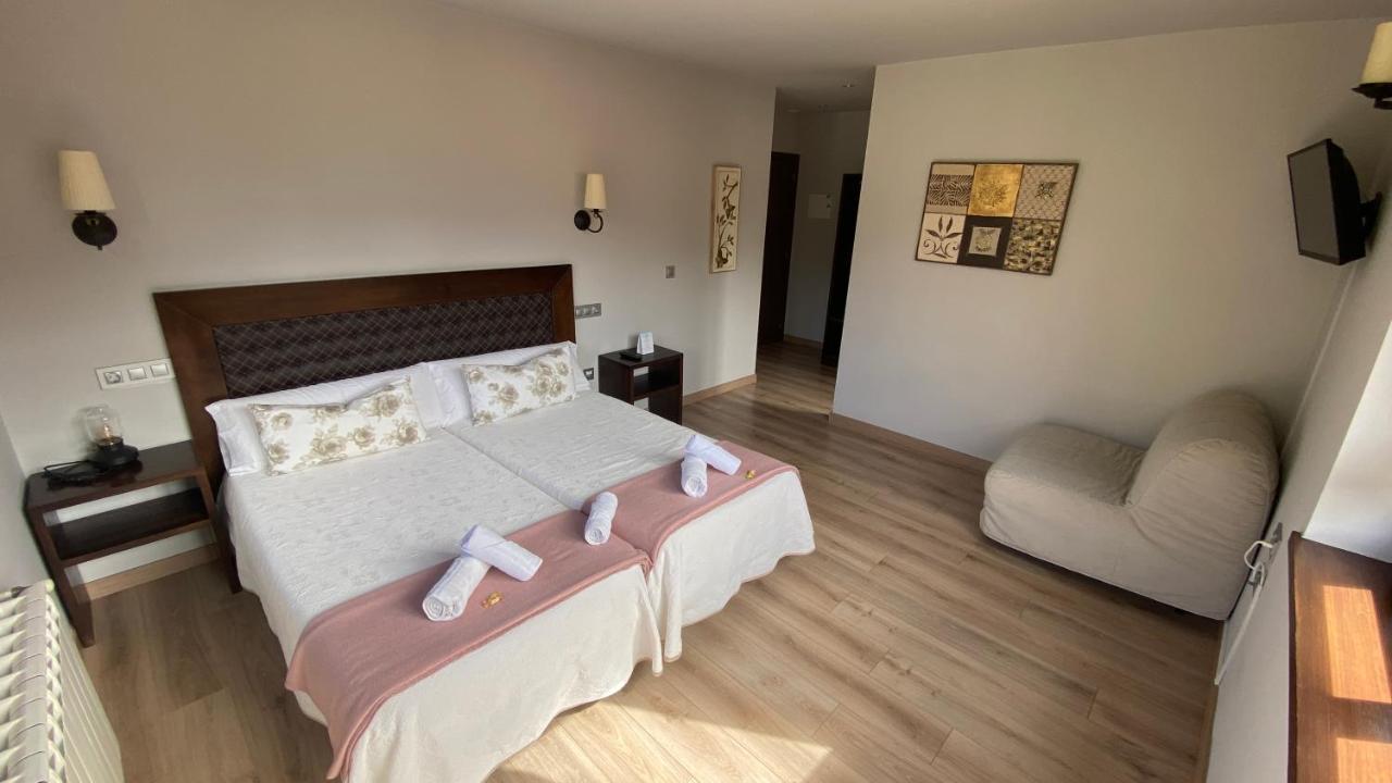 Hostal La Cuna del Sella Oseja de Sajambre Esterno foto