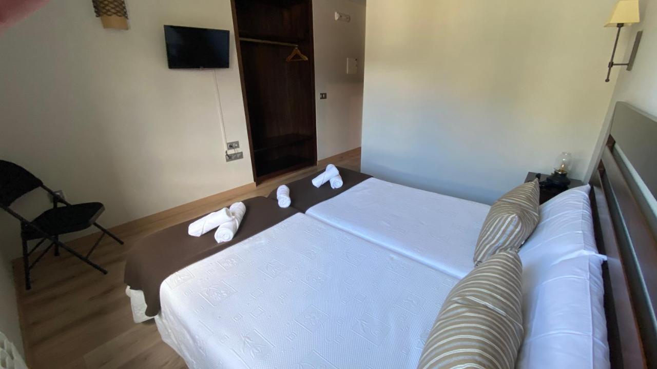 Hostal La Cuna del Sella Oseja de Sajambre Esterno foto