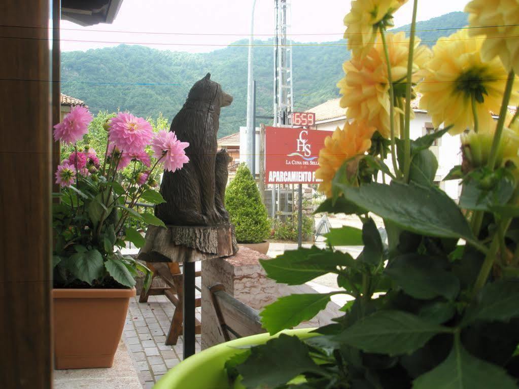 Hostal La Cuna del Sella Oseja de Sajambre Esterno foto