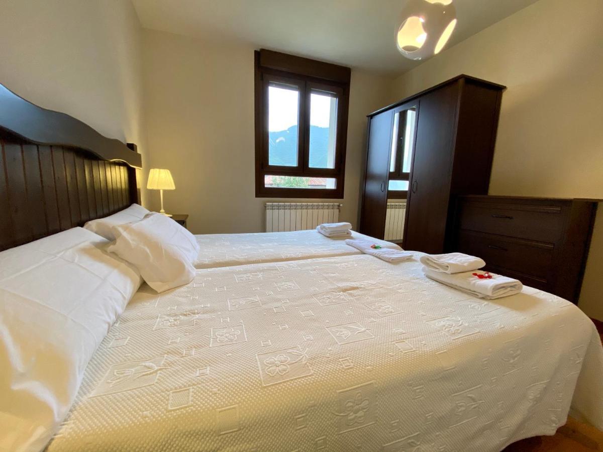 Hostal La Cuna del Sella Oseja de Sajambre Esterno foto