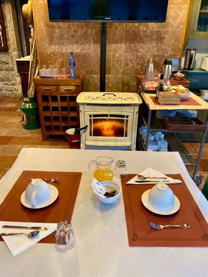 Hostal La Cuna del Sella Oseja de Sajambre Esterno foto