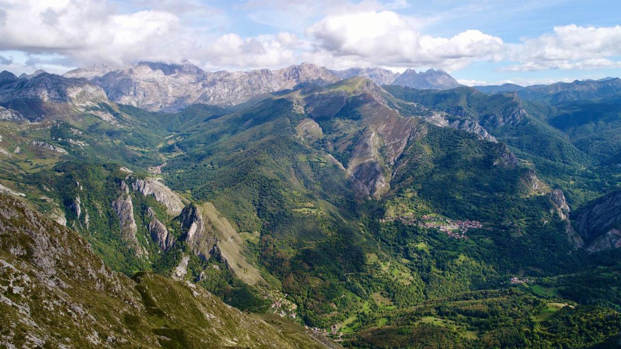 Hostal La Cuna del Sella Oseja de Sajambre Esterno foto