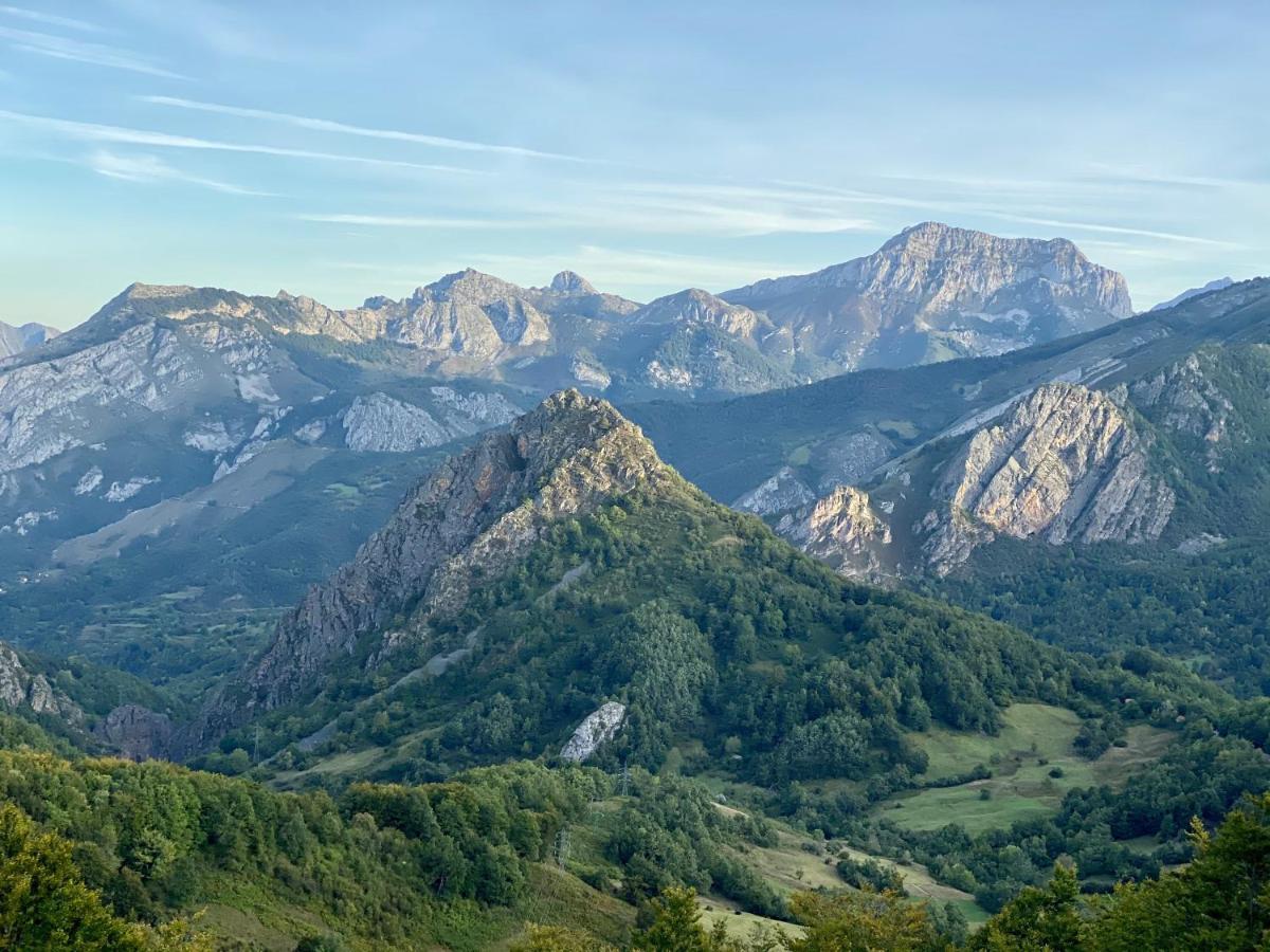 Hostal La Cuna del Sella Oseja de Sajambre Esterno foto