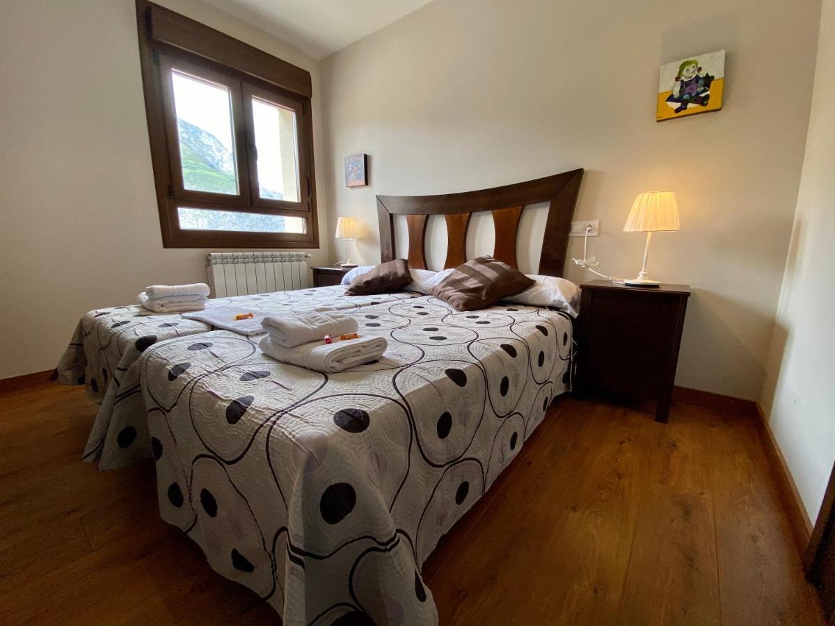 Hostal La Cuna del Sella Oseja de Sajambre Esterno foto