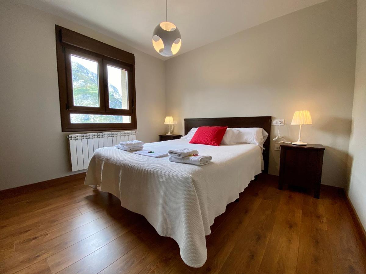 Hostal La Cuna del Sella Oseja de Sajambre Esterno foto