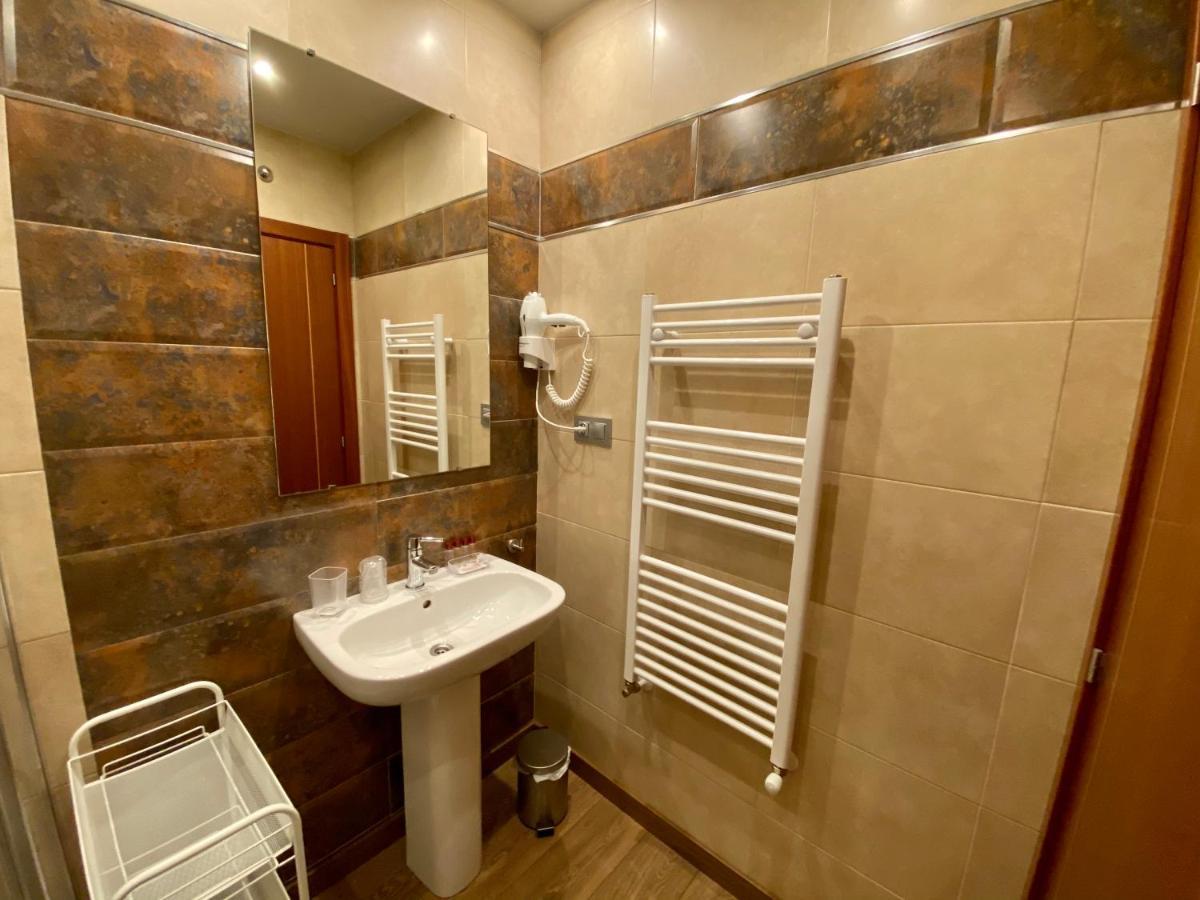 Hostal La Cuna del Sella Oseja de Sajambre Esterno foto