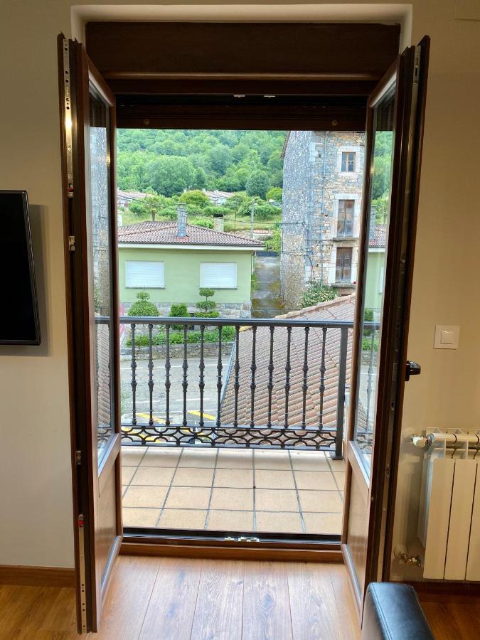 Hostal La Cuna del Sella Oseja de Sajambre Esterno foto
