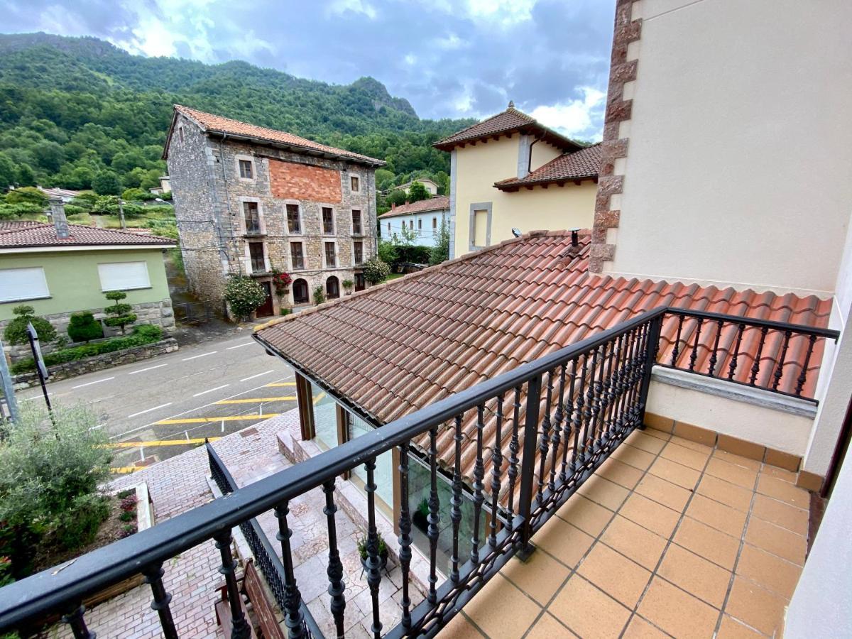 Hostal La Cuna del Sella Oseja de Sajambre Esterno foto