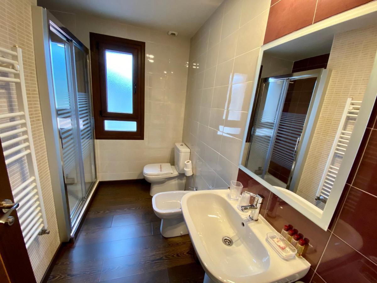 Hostal La Cuna del Sella Oseja de Sajambre Esterno foto